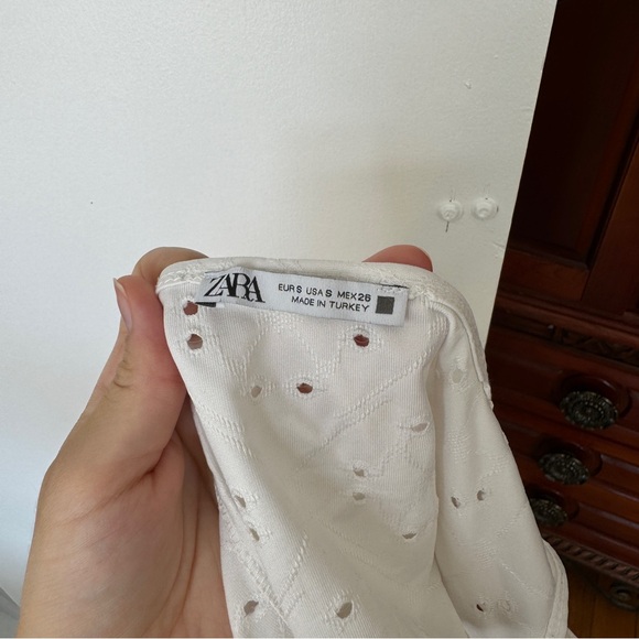 Corset-Style Cropped Top - Picture 4 of 4